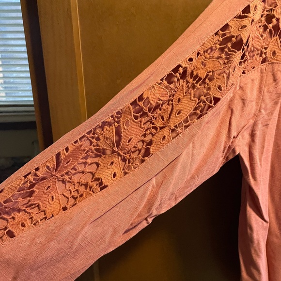 Beautiful Blouse with Fancy Sleeves - Picture 2 of 4